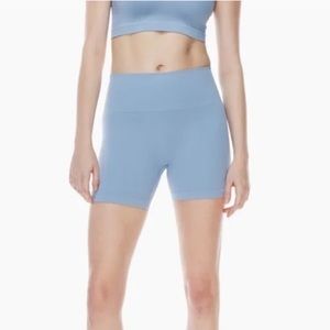 Aritzia TnaBUTTER™ Atmosphere Hi-Rise Short